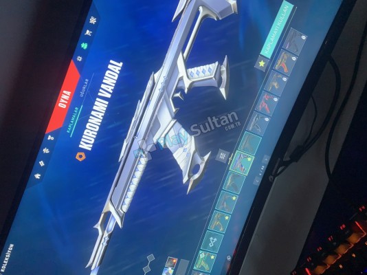 Kuronomi vandallı gold elo valorant hesaaapppp